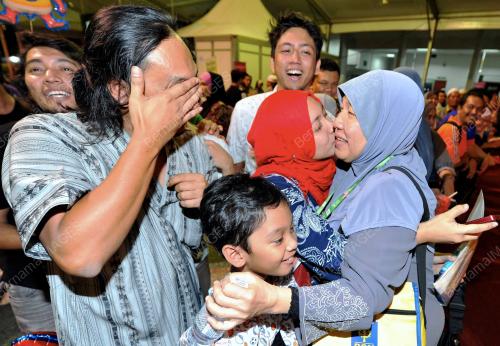KL34_06092013_HAJI