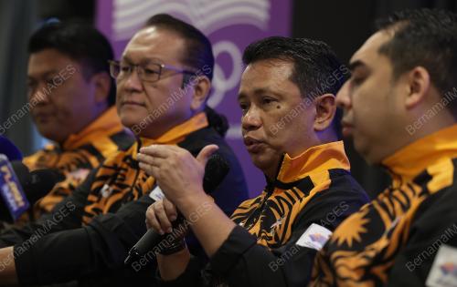 TAN SRI DR MOHAMAD NORZA ZAKARIA