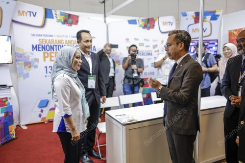 FAHMI FADZIL