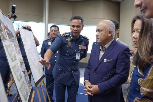 DATUK DR M NOOR TAIB