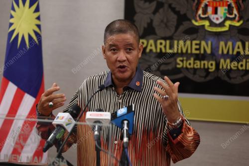 SENATOR TAN SRI MOHAMAD FATMI CHE SALLEH