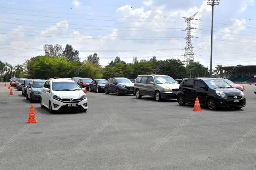 PUSAT PEMBERIAN VAKSIN PANDU LALU