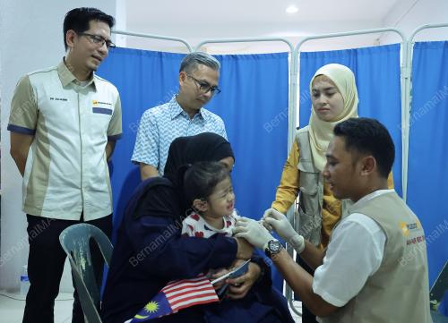 FAHMI FADZIL