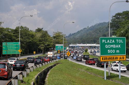 TINJAUAN ALIRAN TRAFIK LEBUHRAYA KARAK