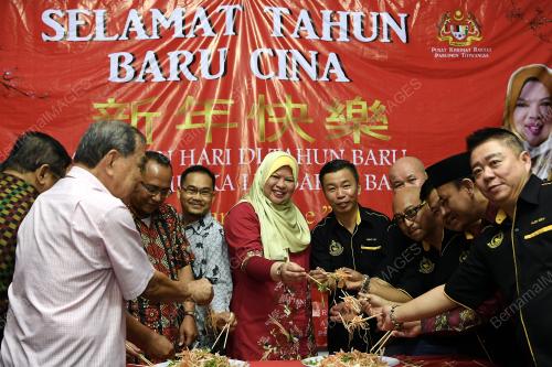 KL34_10022019_CNY_BN201902080031