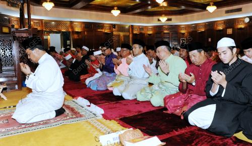 KL34_10052012_NAJIB