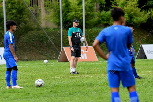 LATIHAN SKUAD BOLA SEPAK BAWAH 19 NEGARA