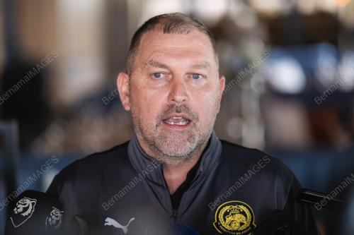PETER CKLAMOVSKI