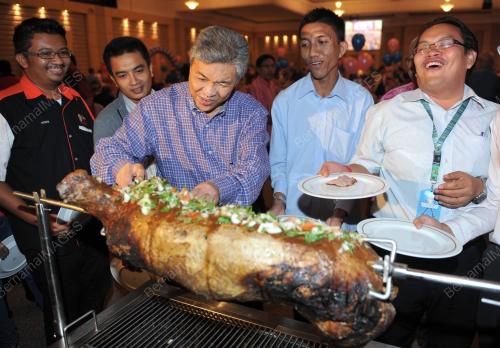 KL34_10122012_MINDEF