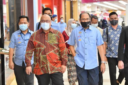 DATUK SERI HASNOL ZAM ZAM AHMAD