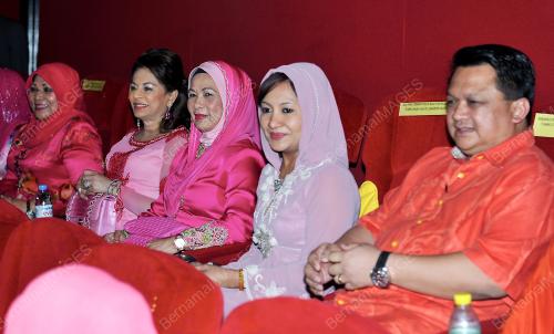 KL34_11022014_TUANKU