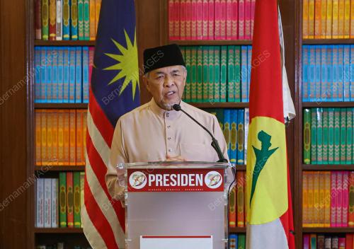 AHMAD ZAHID HAMIDI HADIR DI MAJLIS BACAAN YASIN DOA SELAMAT DAN