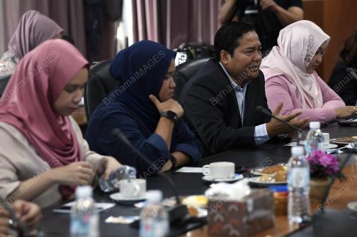 DATUK BAHAROM MAHUSIN