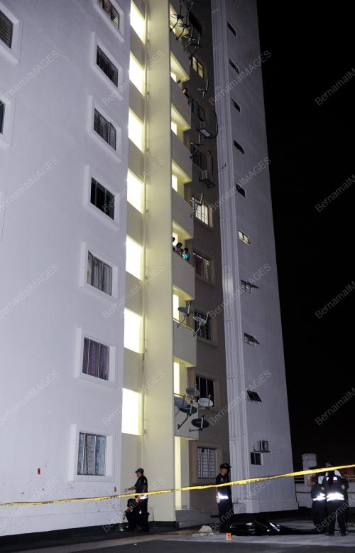 TERBUNUH JATUH DARI KONDOMINIUM