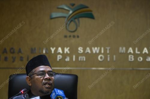 DATUK DR MOHD KHAIRUDDIN AMAN RAZALI
