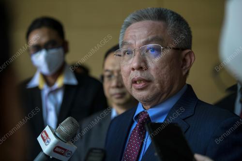 DATUK SERI DR ADHAM BABA