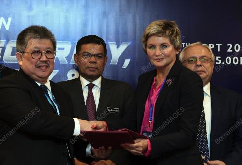 KL34_12092019_MOU_MENTERI_BN201909110761