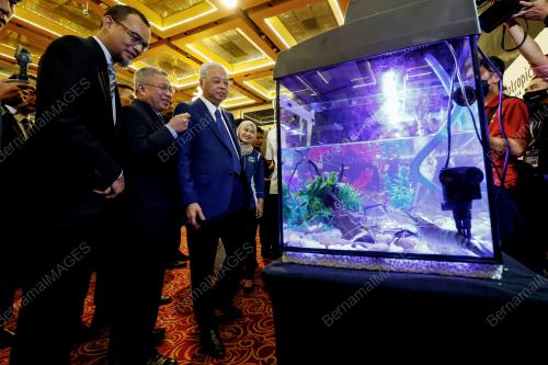 DATUK SERI ISMAIL SABRI YAAKOB