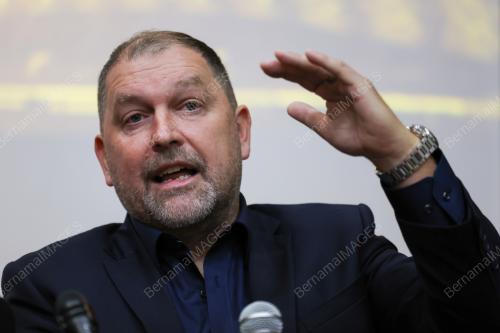 PETER CKLAMOVSKI