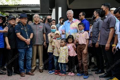 DATUK SERI ISMAIL SABRI YAAKOB