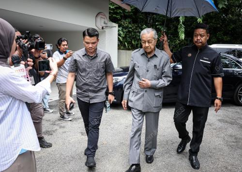 TUN DR MAHATHIR MOHAMAD