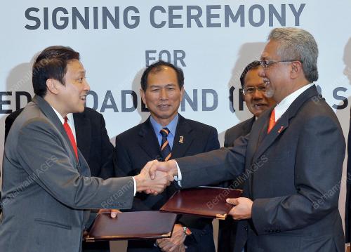 KL34_14032012_REDTONE_TM
