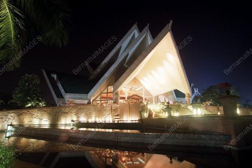 ISTANA BUDAYA