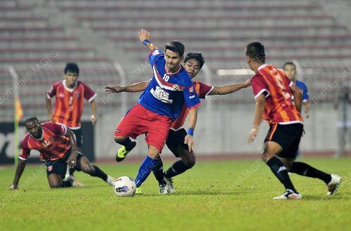KL34_15062012_BOLA