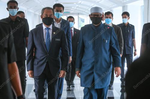 PERSIDANGAN PARLIMEN PENGGAL KETIGA