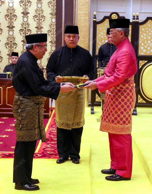 AL-SULTAN ABDULLAH RI'AYATUDDIN AL-MUSTAFA BILLAH SHAH