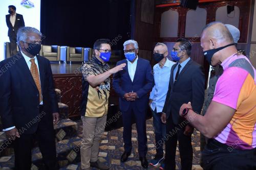 DATUK SERI TI LIAN KER