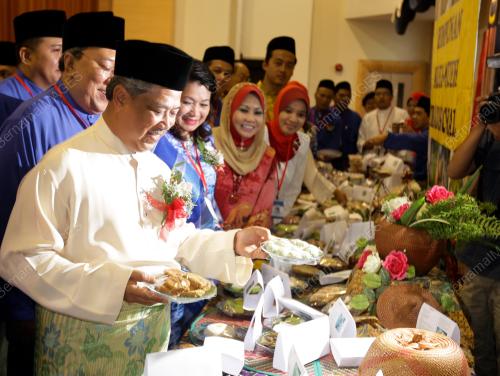 TAN SRI MUHYIDDIN YASSIN