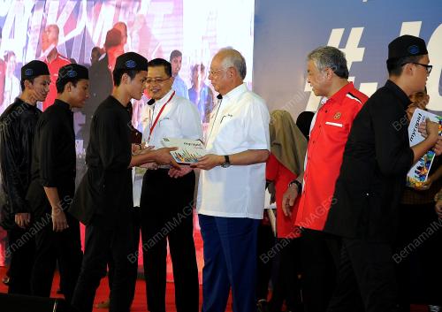 KL34_17072017_NAJIB_MRT