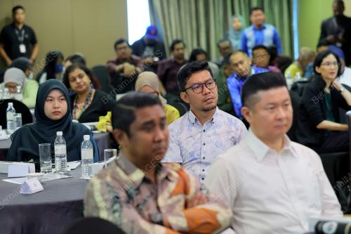 TAN SRI AZAM BAKI
