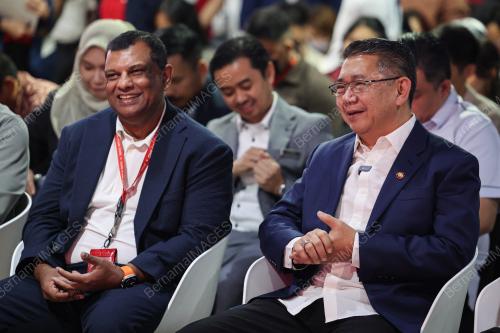DATUK SERI SALAHUDDIN AYUB