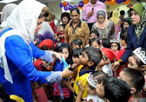 DATUK SERI SHAHRIZAT ABDUL JALIL