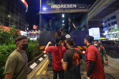 OPERASI JABATAN IMIGRESEN MALAYSIA