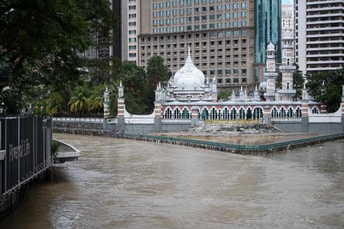 BANJIR IBU KOTA SURUT