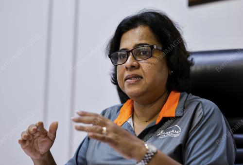 DR S SUNITHA