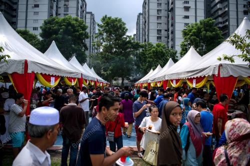 KL34_21072018_ORANG_RAMAI