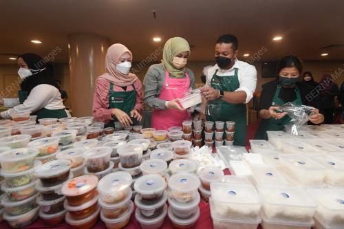 DATUK SERI RINA MOHD HARUN