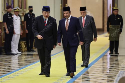 SULTAN SHARAFUDDIN IDRIS SHAH