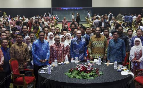 DATUK SERI ANWAR IBRAHIM