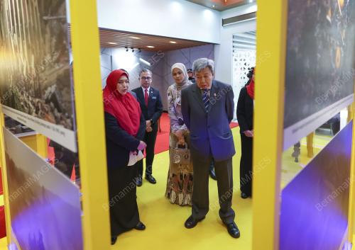 SULTAN SELANGOR SULTAN SHARAFUDDIN IDRIS SHAH