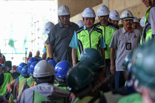 DATUK SERI AHMAD MASLAN