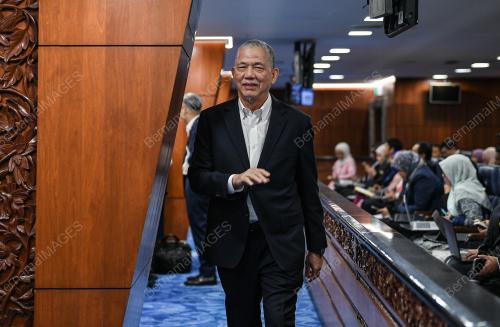 DATUK SERI FADILLAH YUSOF