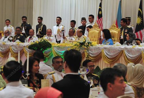 KL34_24022012_AGONG