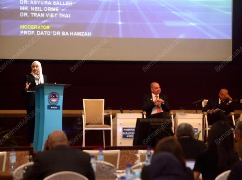 DR NUR ASYURA SALLEH