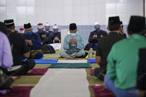 AL-SULTAN ABDULLAH RI'AYATUDDIN AL-MUSTAFA BILLAH SHAH