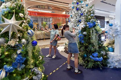 TINJAUAN PERSIAPAN HARI KRISMAS